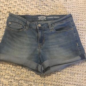 Levi’s Signature denim shorts